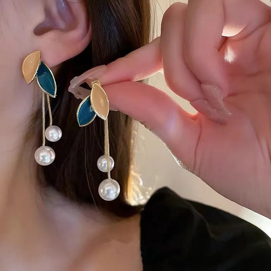2024 New Fashion Trend Unique Design Elegant Light Luxury Tassel Earrings Women Jewelry Party club